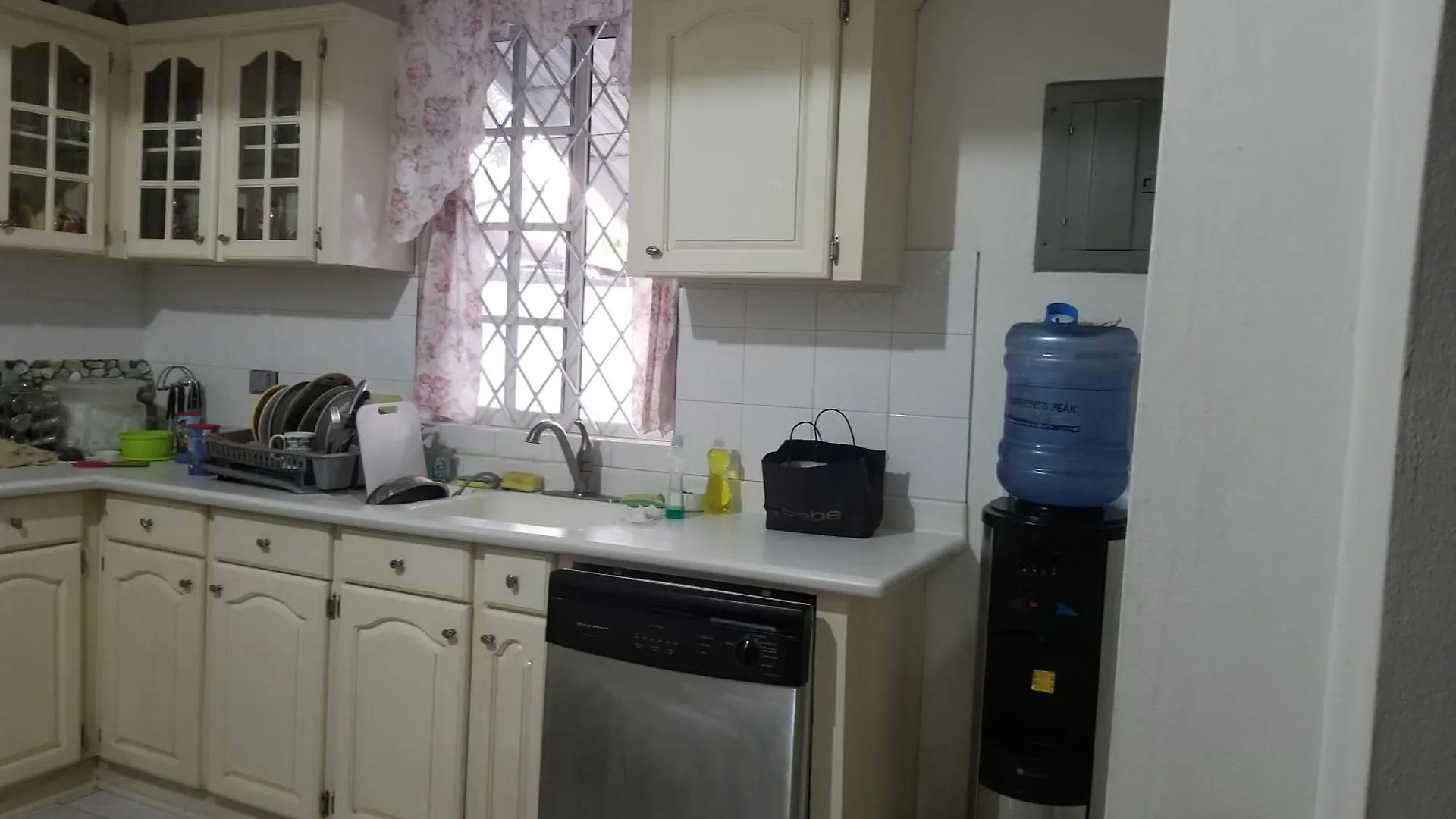 Homestay Diana Place Spanish Town