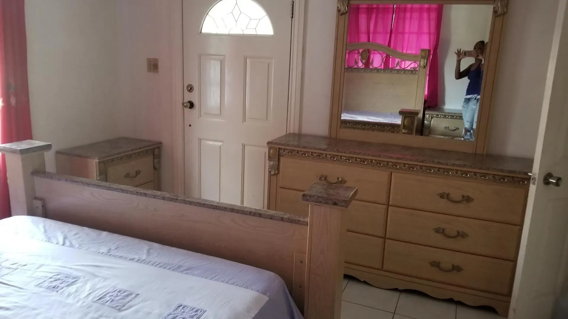 Diana Place Spanish Town 홈스테이